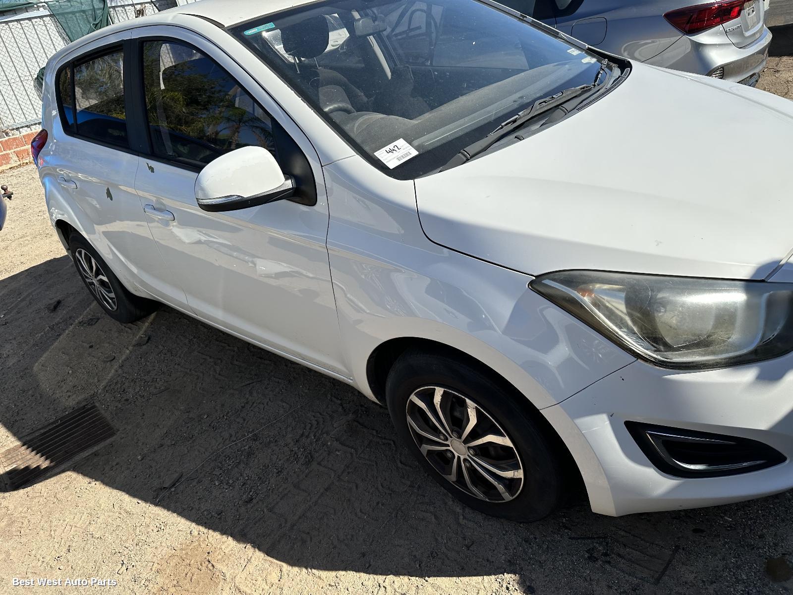 2013 HYUNDAI I20 Left Door Mirror