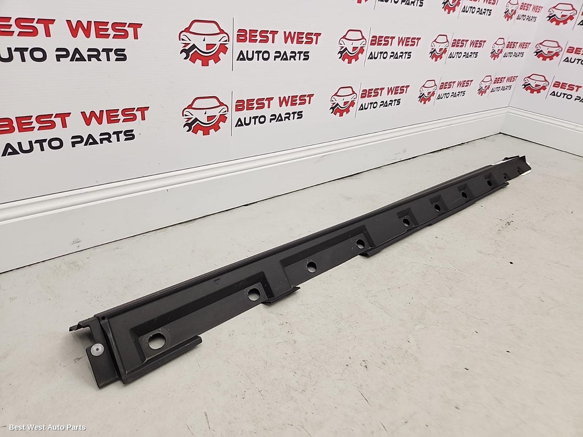 2024 TOYOTA RAV4 Side Step/Skirt