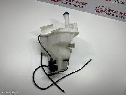 2014 HYUNDAI I30 Washer Bottle