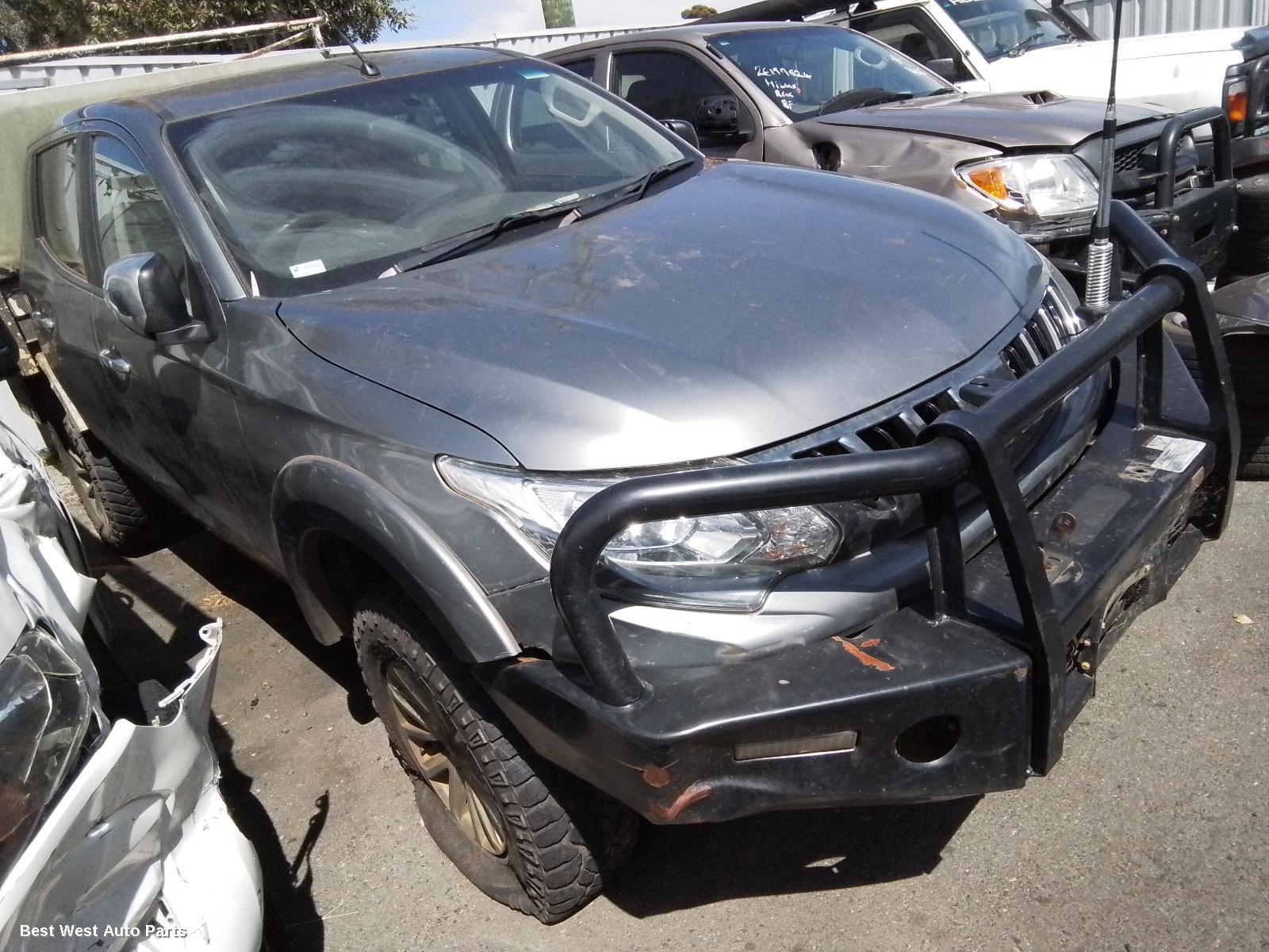 2018 MITSUBISHI TRITON Right Door Mirror