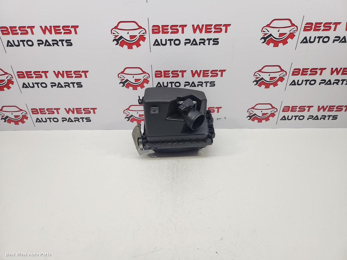 2014 TOYOTA COROLLA Air Cleaner/Box