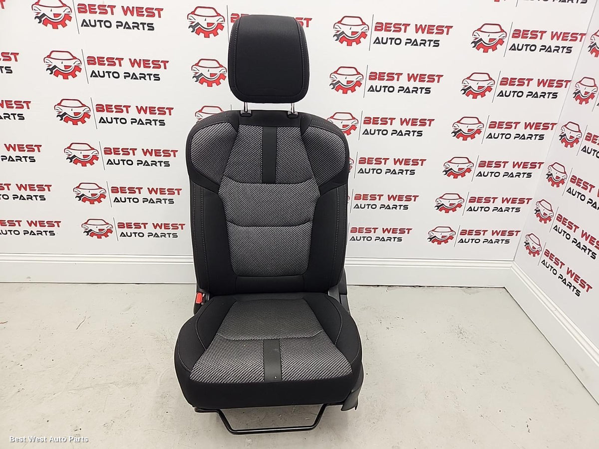 2025 MAZDA BT50 Front Seat