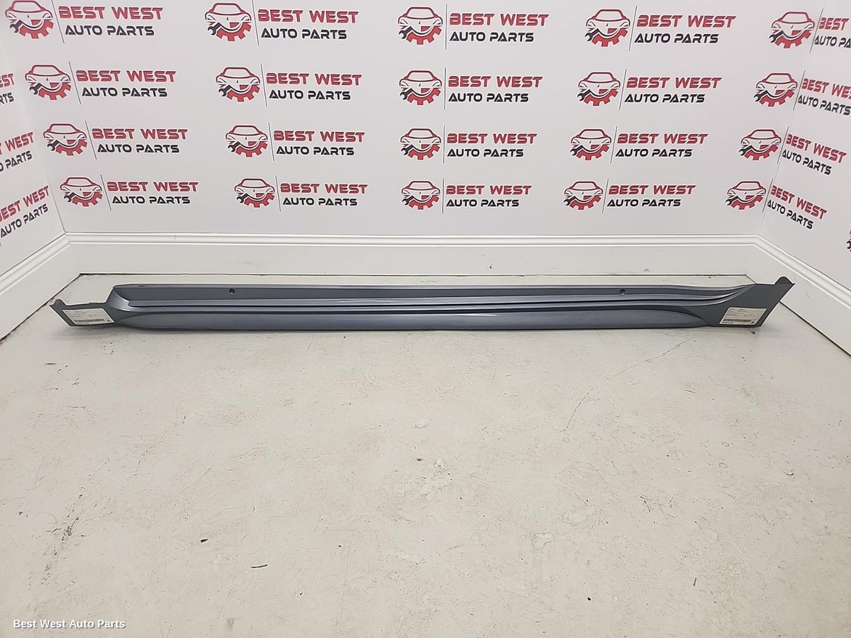 2021 TOYOTA COROLLA Side Step/Skirt