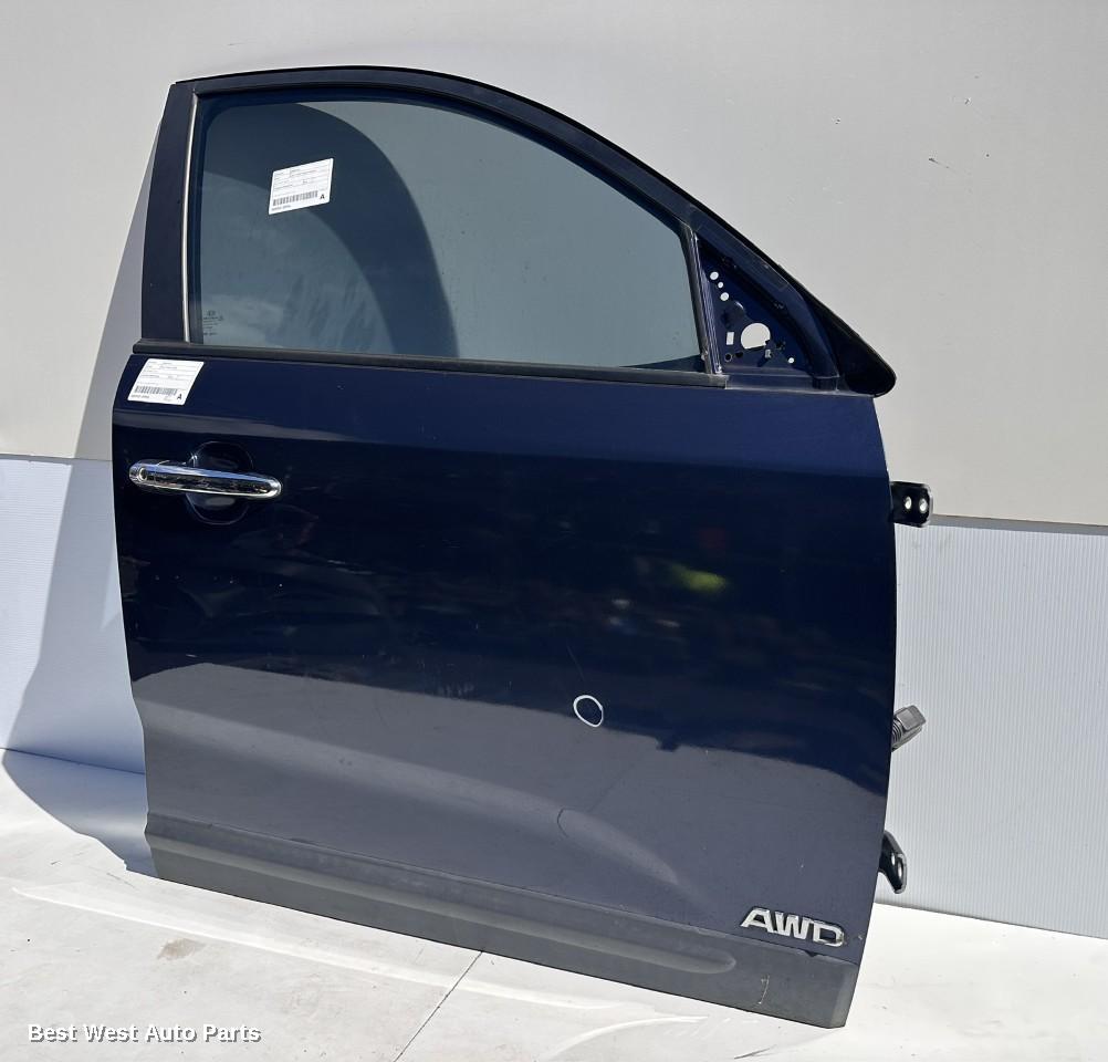 2013 KIA SORENTO Right Front Door