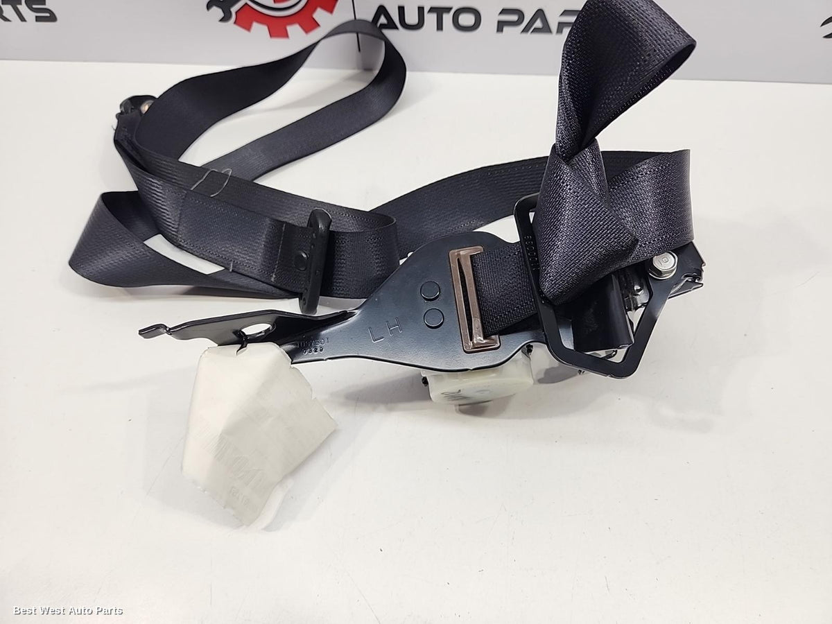 2017 SUBARU FORESTER Seatbelt/Stalk