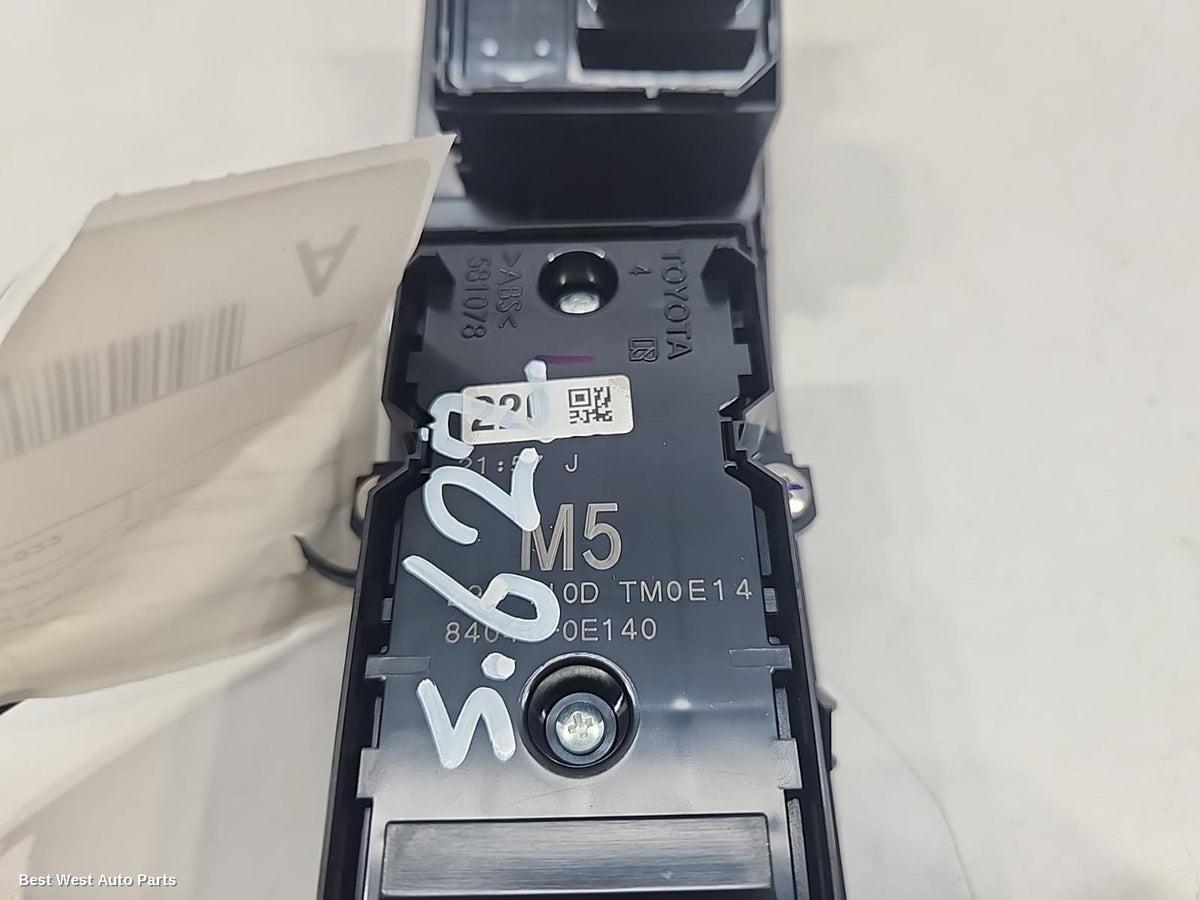2022 TOYOTA KLUGER Pwr Dr Wind Switch