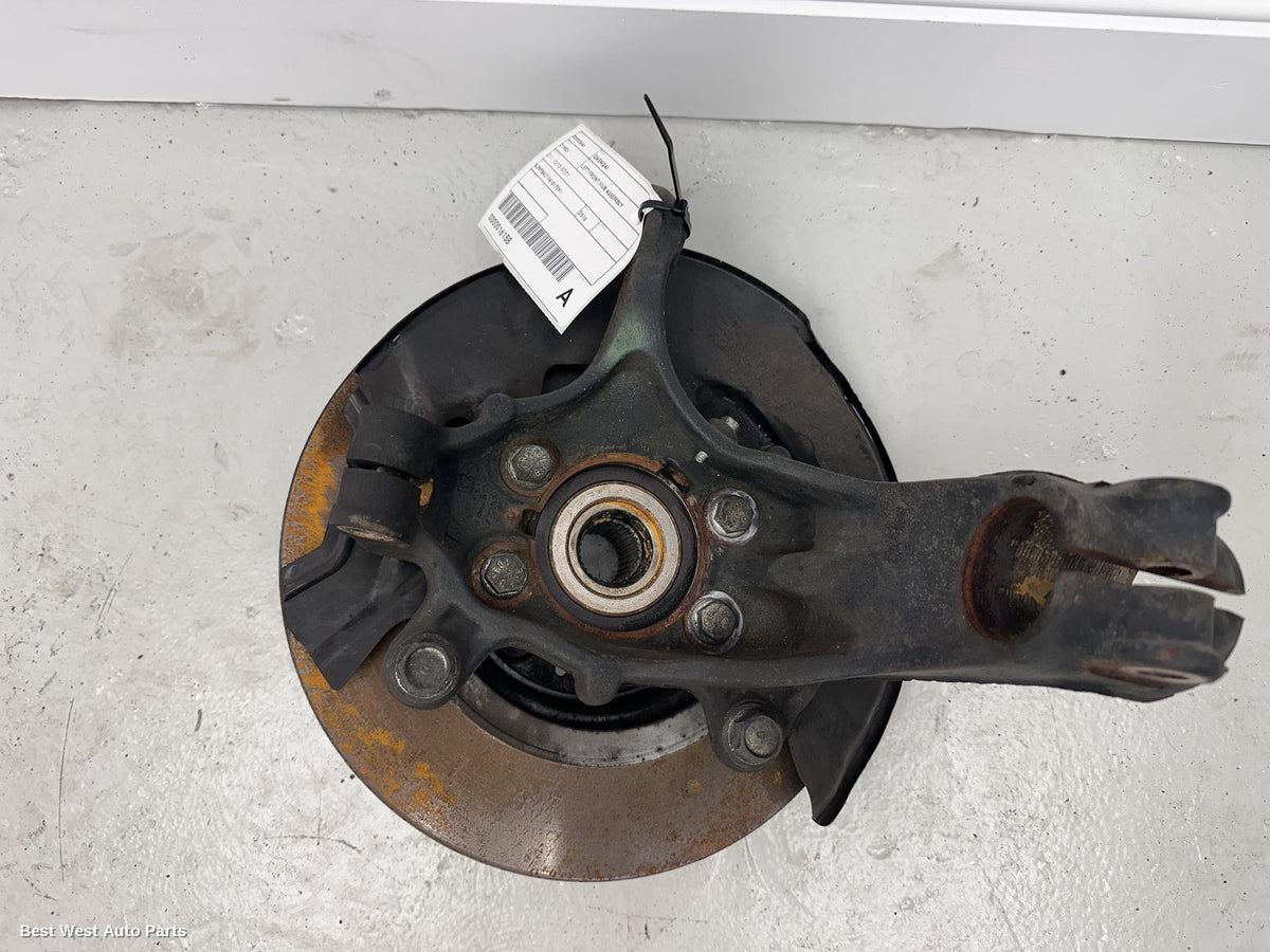 2016 NISSAN QASHQAI Left Front Hub Assembly