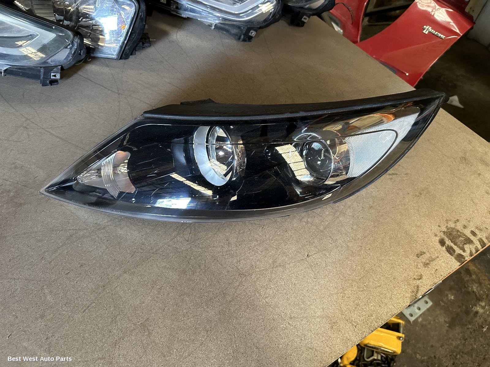 2014 KIA SPORTAGE Left Headlamp