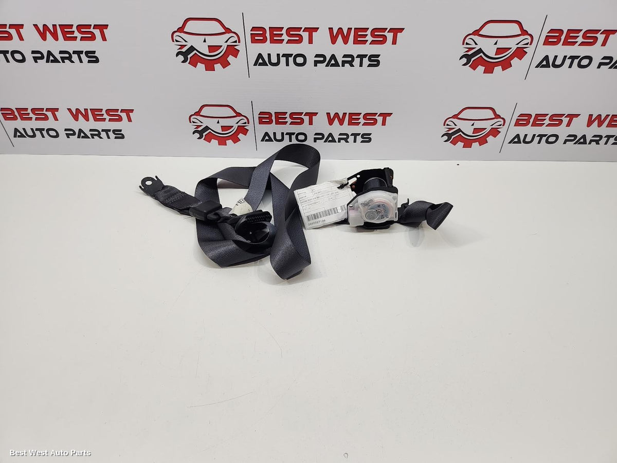 2018 SUBARU XV Seatbelt/Stalk