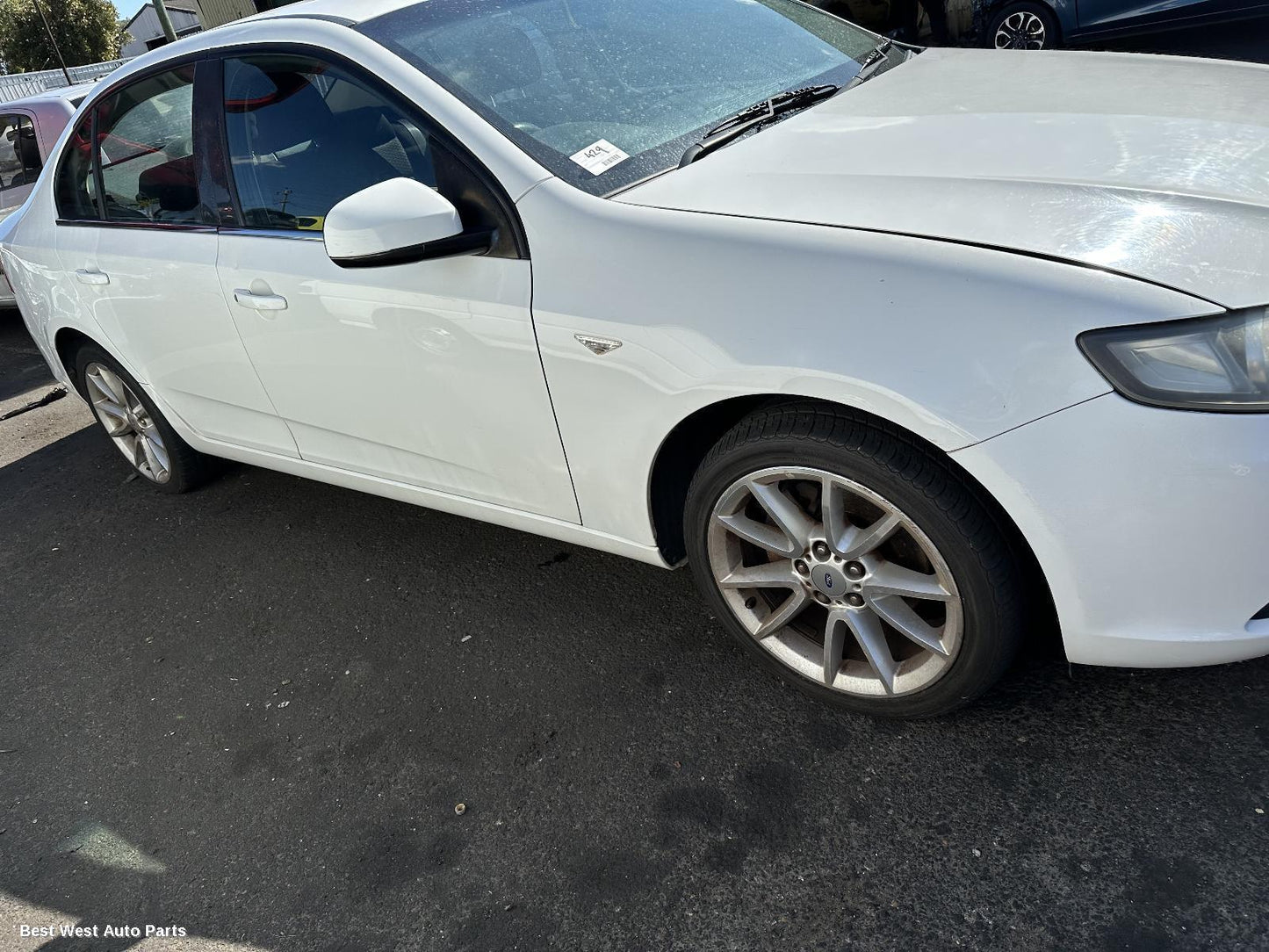 2010 FORD FALCON Right Guard