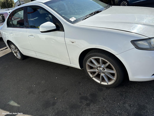 2010 FORD FALCON Right Guard