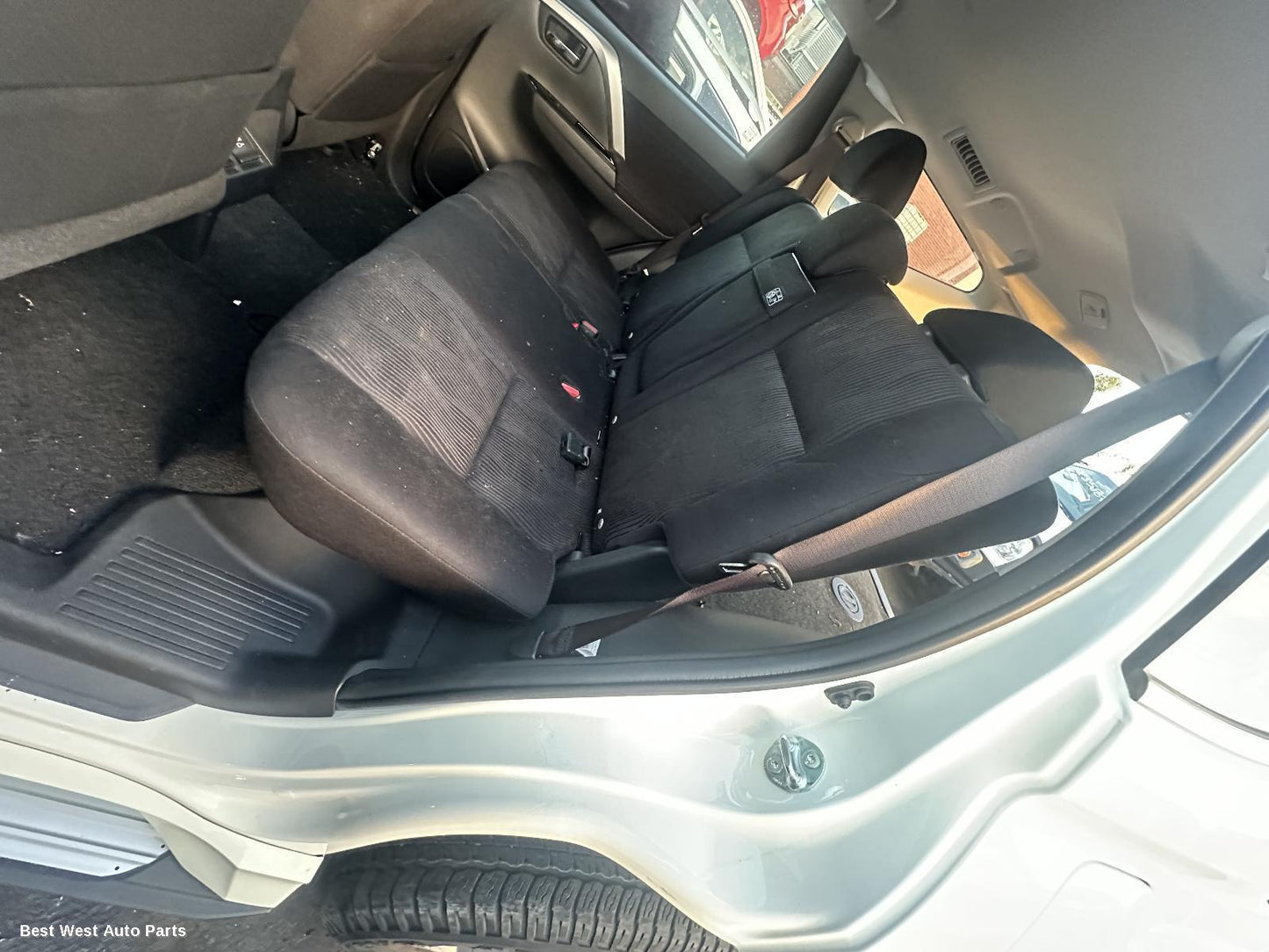2025 MITSUBISHI PAJERO Headrest