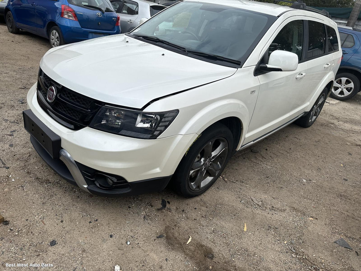 2015 FIAT FREEMONT Fan