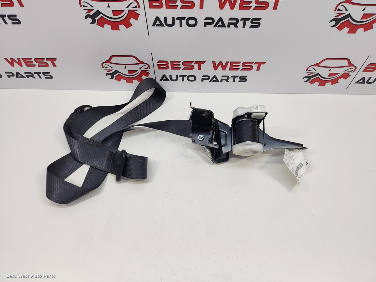 2017 SUBARU FORESTER Seatbelt/Stalk
