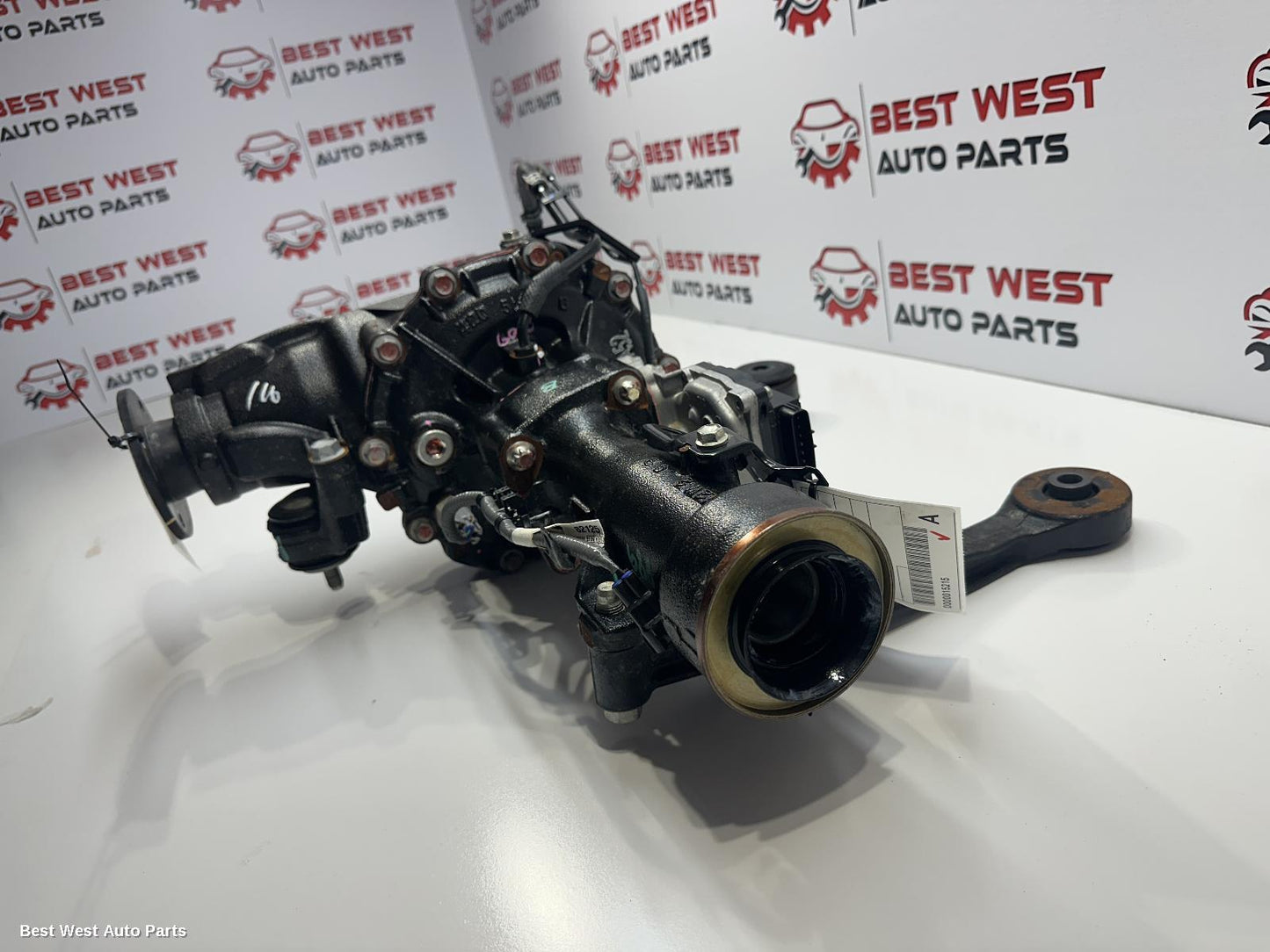 2024 TOYOTA HILUX Differential Centre