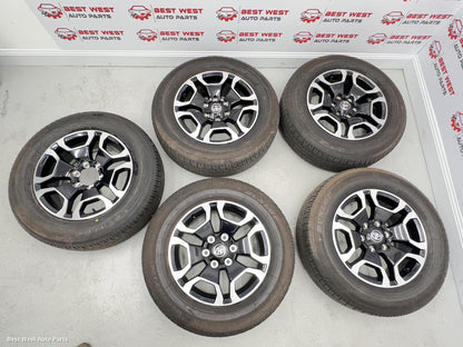 2024 TOYOTA HILUX Wheel Mag