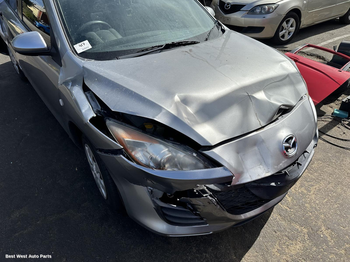2010 MAZDA 3 Left Front Hub Assembly