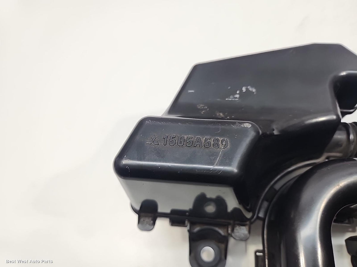 2013 MITSUBISHI MIRAGE Air Cleaner/Box