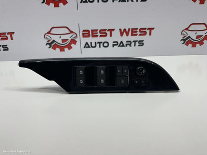 2024 TOYOTA HILUX Pwr Dr Wind Switch