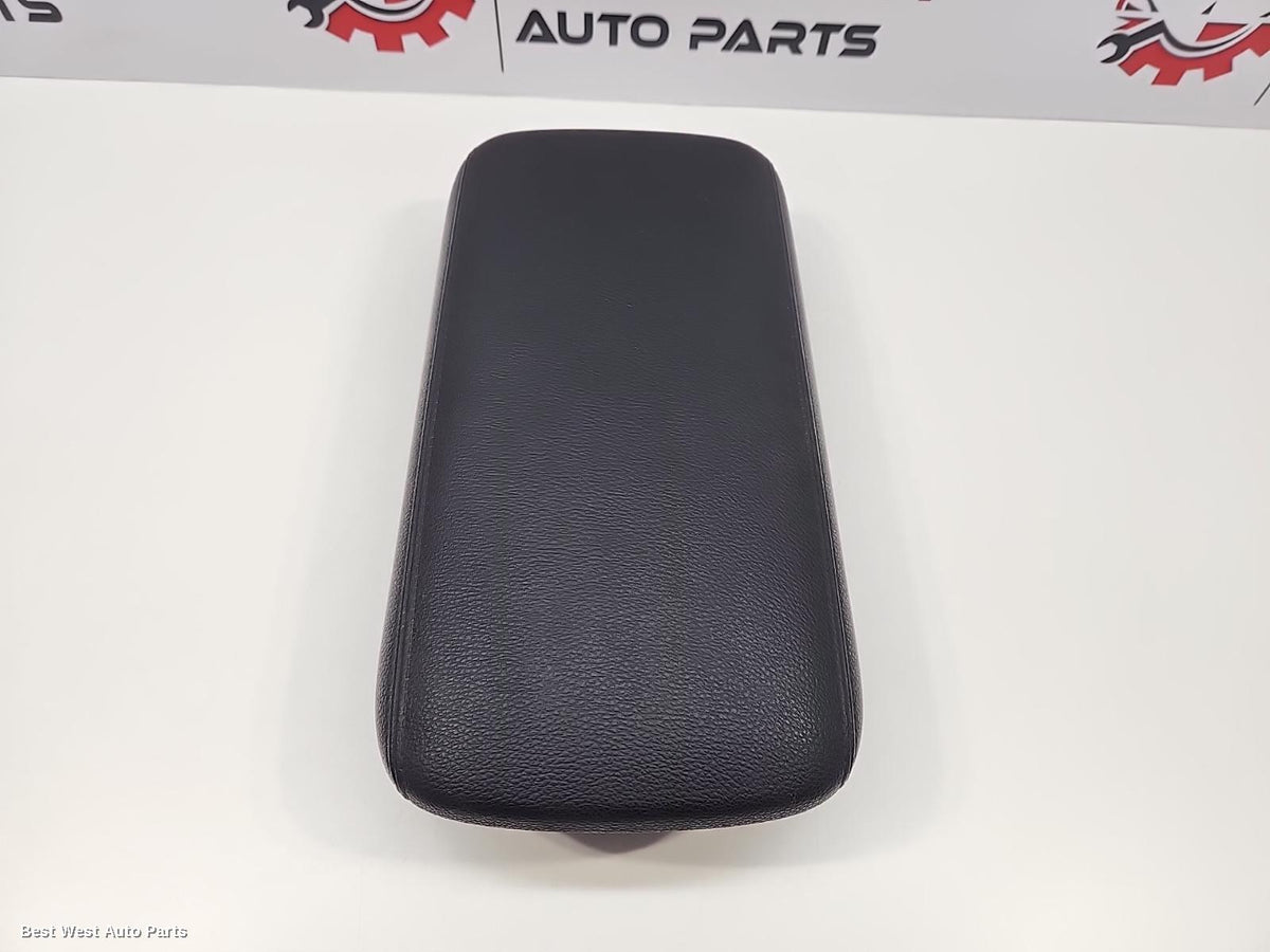 2019 MITSUBISHI ASX Console