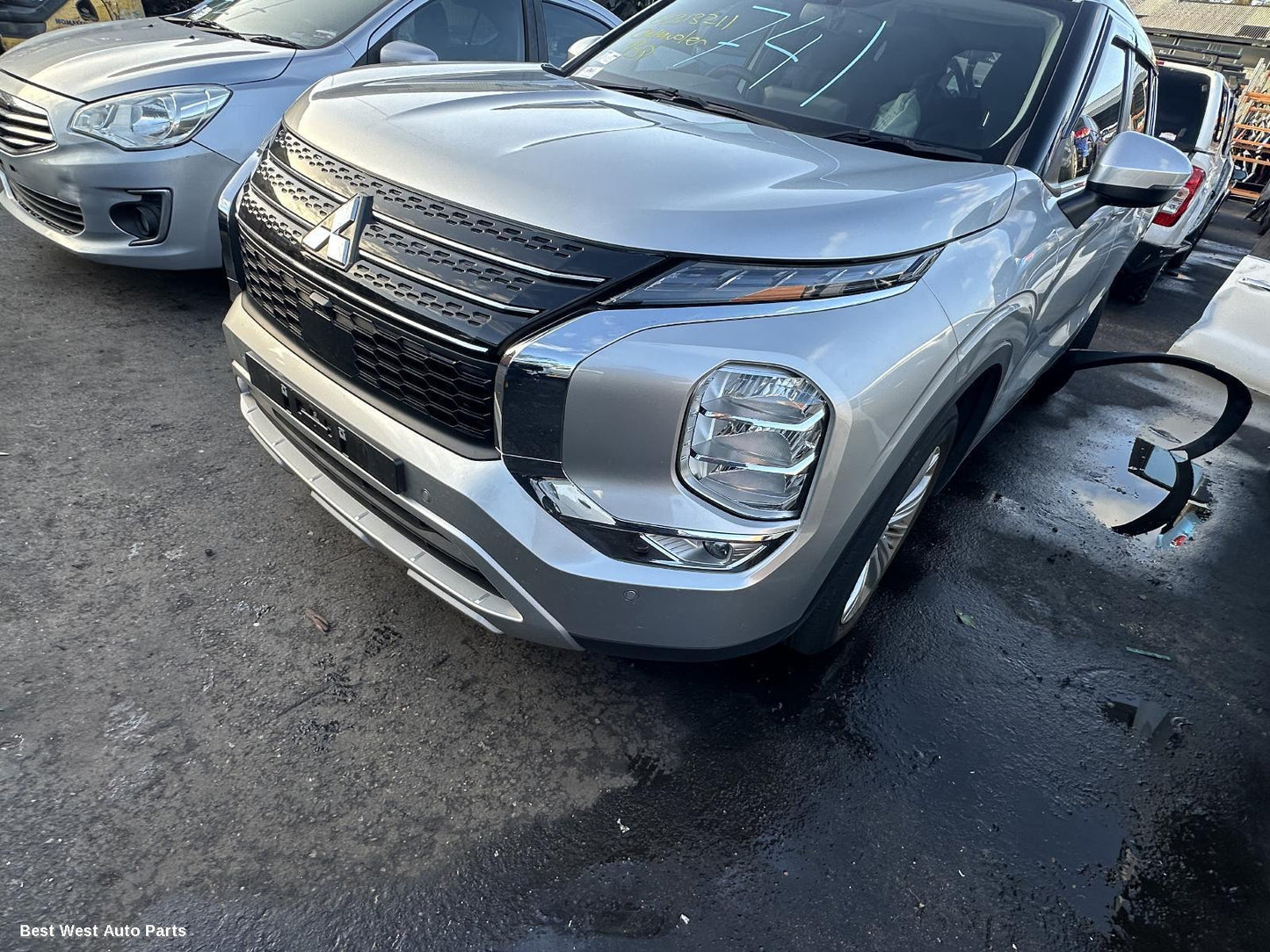 2023 MITSUBISHI OUTLANDER Bonnet