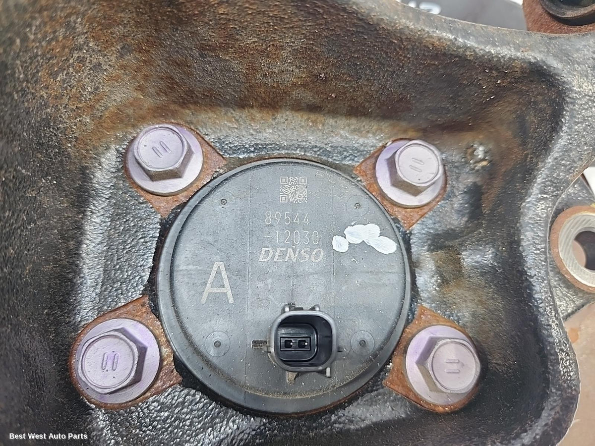 2025 TOYOTA RAV4 Left Rear Hub Assembly