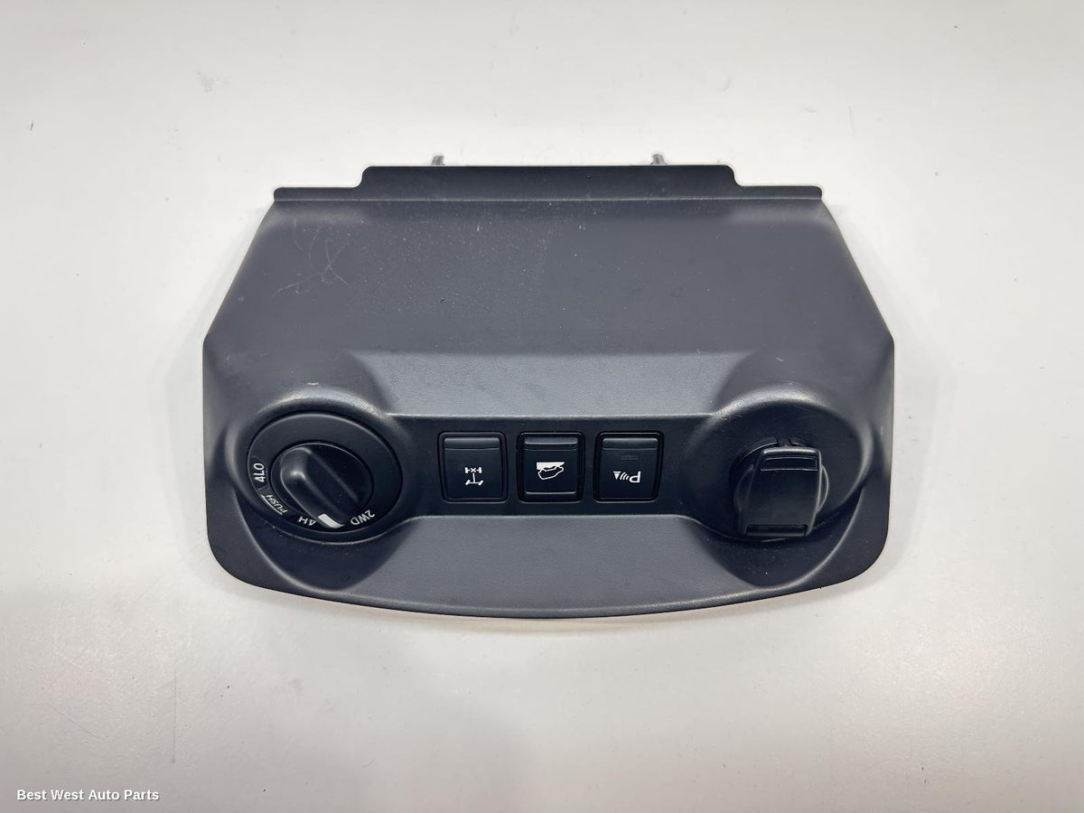 2021 NISSAN NAVARA Misc Switch/Relay