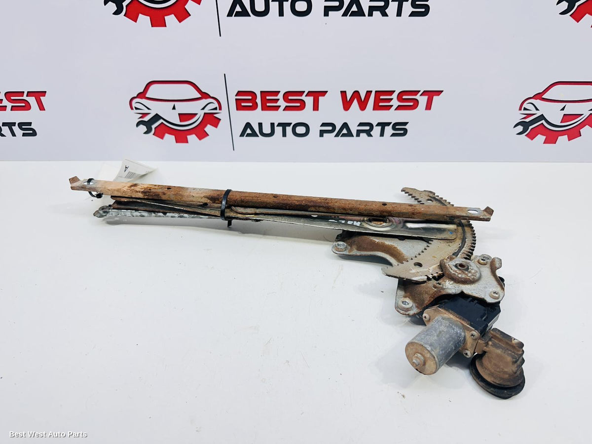 2019 TOYOTA HILUX Left Front Window Reg/Motor