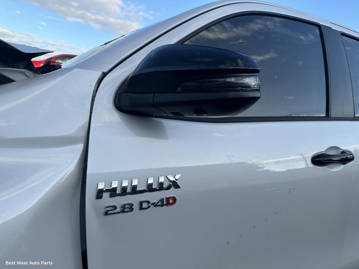 2025 TOYOTA HILUX Left Door Mirror