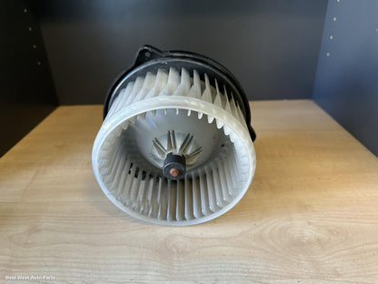 2015 MITSUBISHI PAJERO Heater Fan Motor