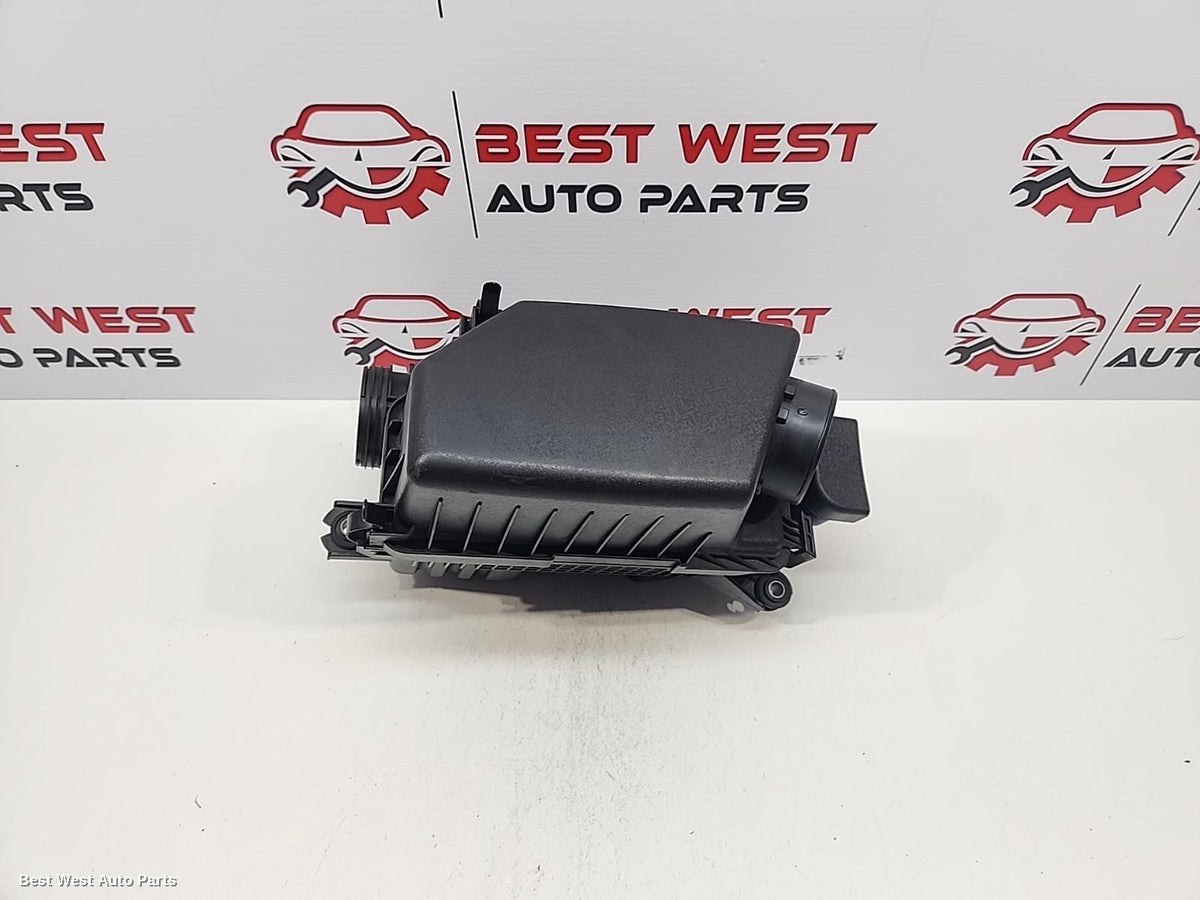 2014 HYUNDAI VELOSTER Air Cleaner/Box