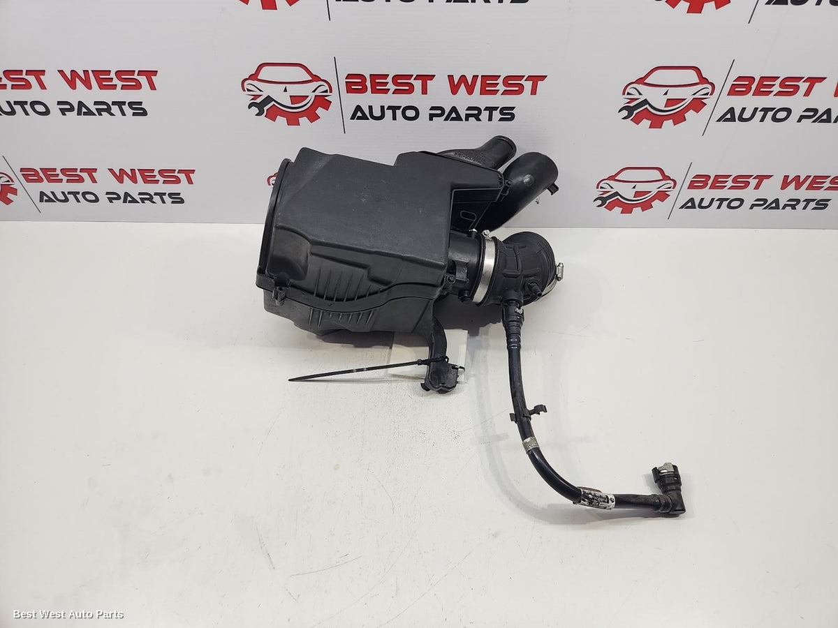 2014 FORD FOCUS Air Cleaner/Box