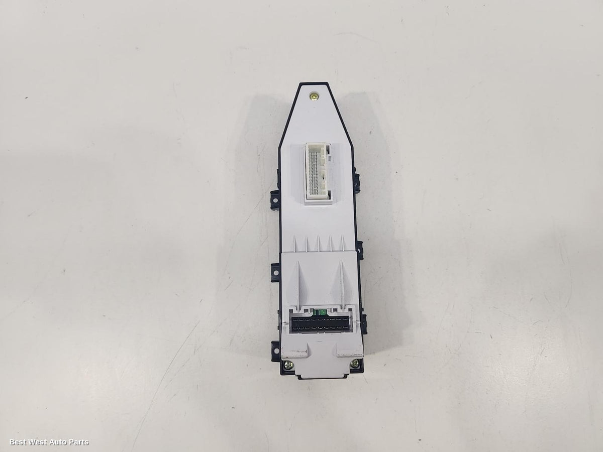 2016 HYUNDAI SANTA FE Pwr Dr Wind Switch