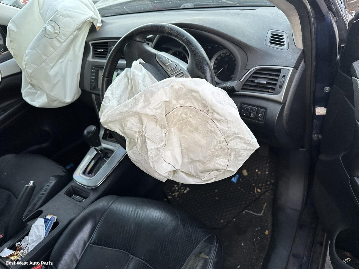 2013 NISSAN PULSAR Trans/Gearbox