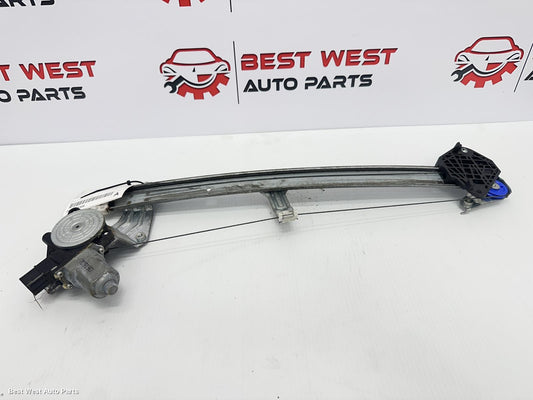 2017 SUBARU FORESTER Right Front Window Reg/Motor