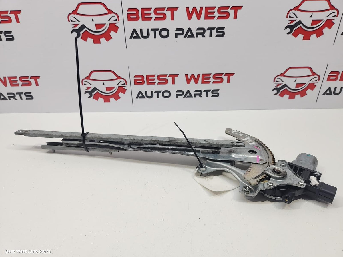 2014 MITSUBISHI MIRAGE Right Front Window Reg/Motor