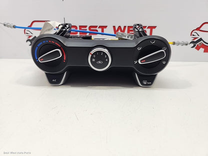 2018 KIA RIO Heater/Ac Controls