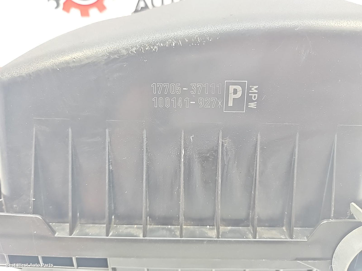2013 TOYOTA COROLLA Air Cleaner/Box