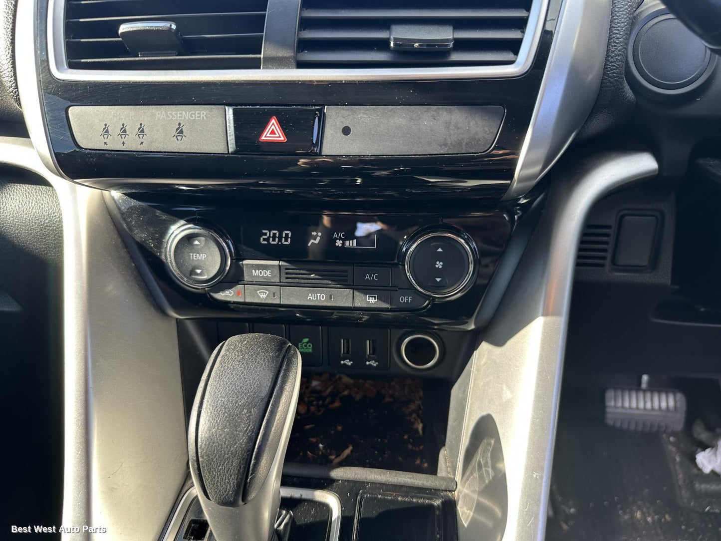 2019 MITSUBISHI ECLIPSE CROSS Heater/Ac Controls
