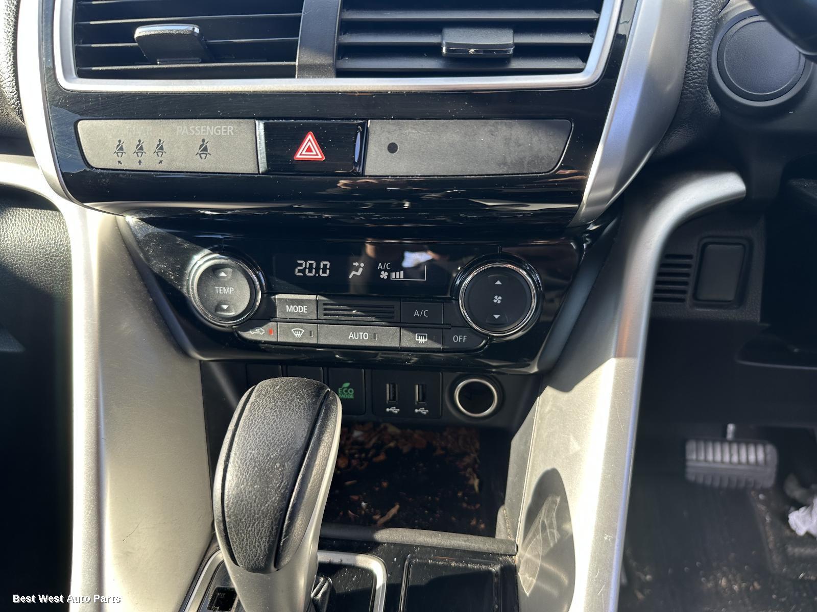 2019 MITSUBISHI ECLIPSE CROSS Heater/Ac Controls