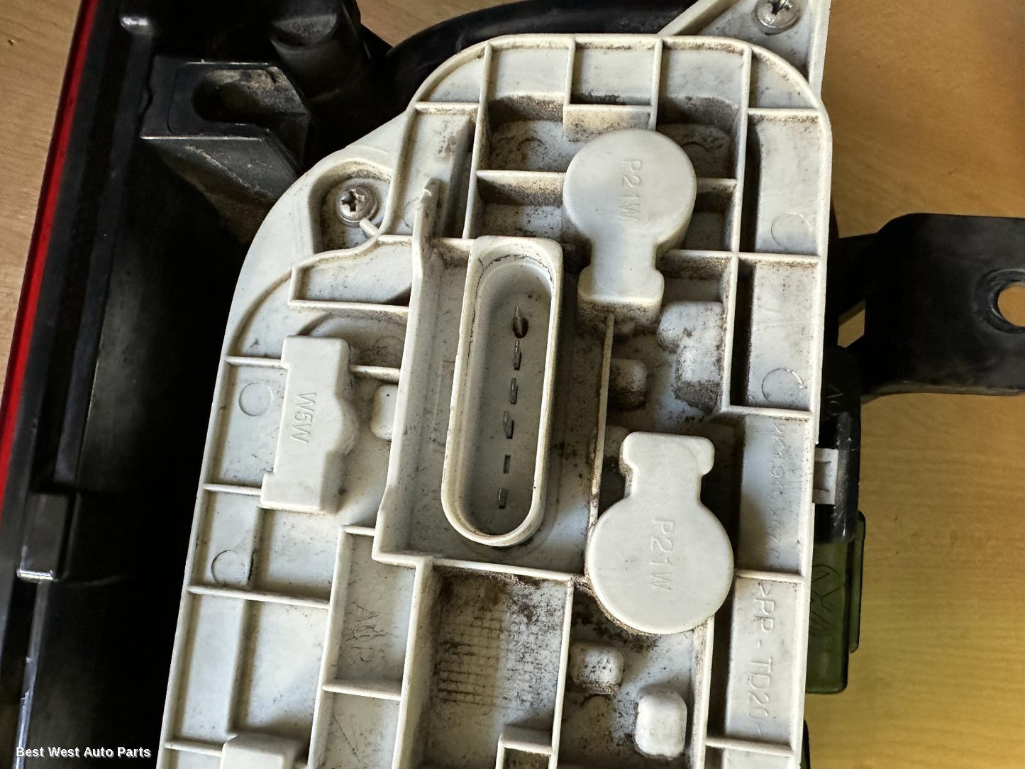 2018 VOLKSWAGEN CADDY Left Taillight
