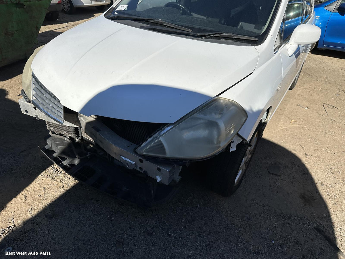 2006 NISSAN TIIDA Left Headlamp