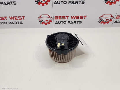 2019 MITSUBISHI PAJERO Heater Fan Motor
