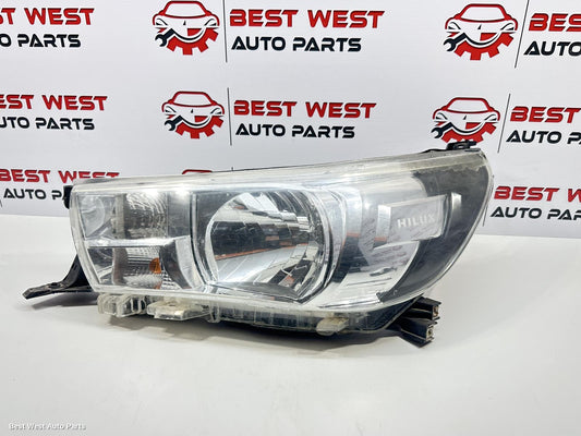 2017 TOYOTA HILUX Left Headlamp