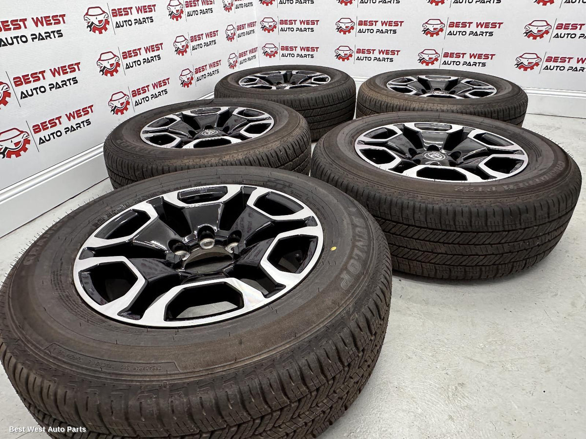 2024 TOYOTA HILUX Wheel Mag