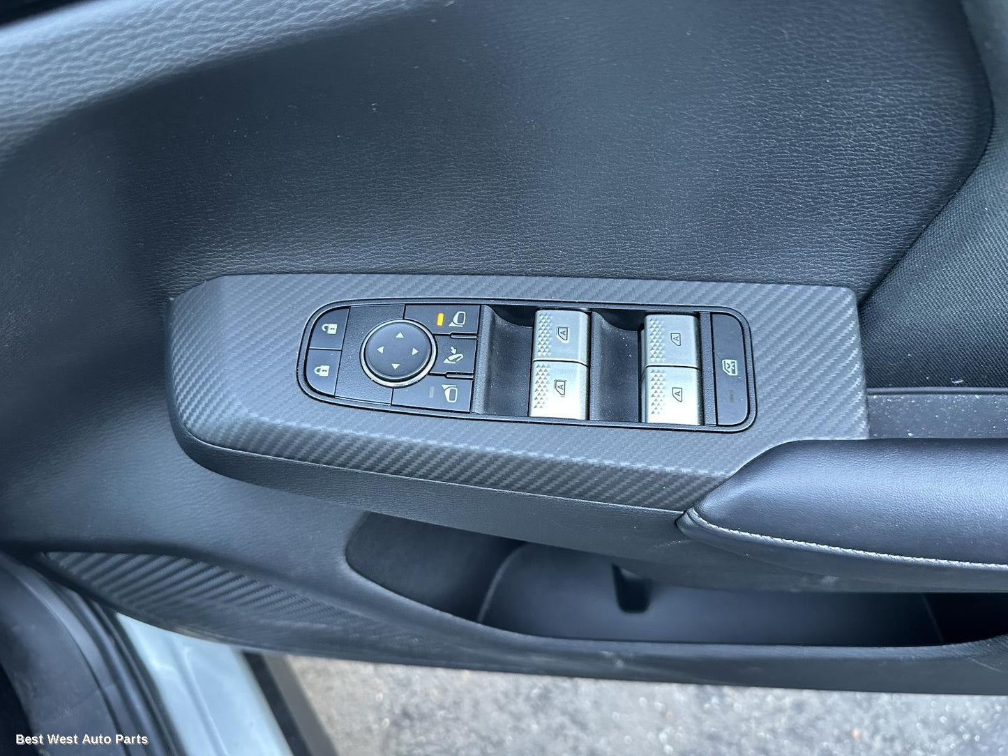 2023 MITSUBISHI OUTLANDER Pwr Dr Wind Switch