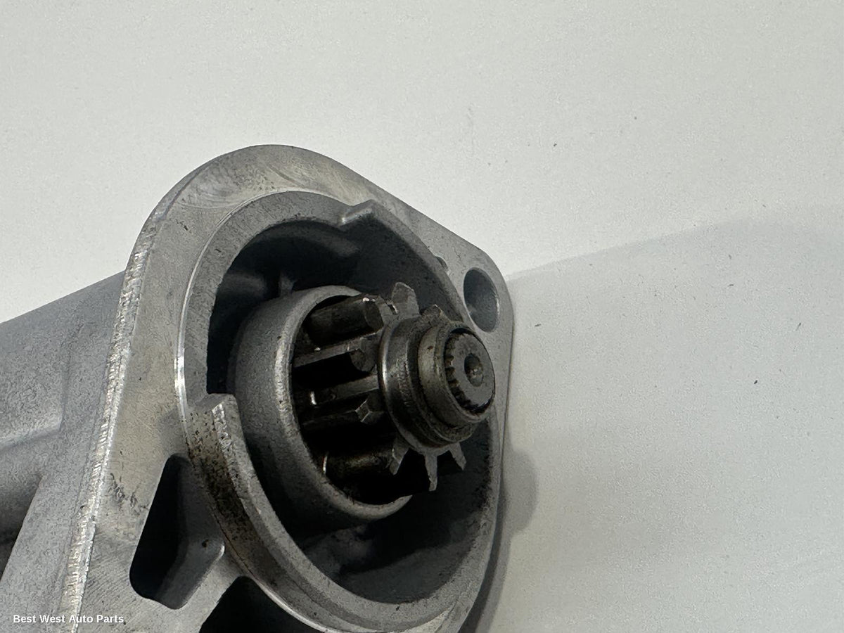 2024 TOYOTA HILUX Starter