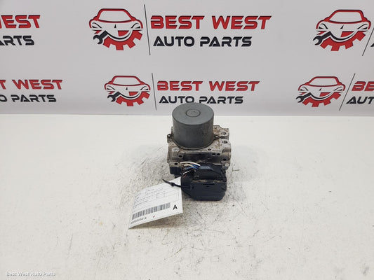 2011 TOYOTA COROLLA Abs Pump/Modulator