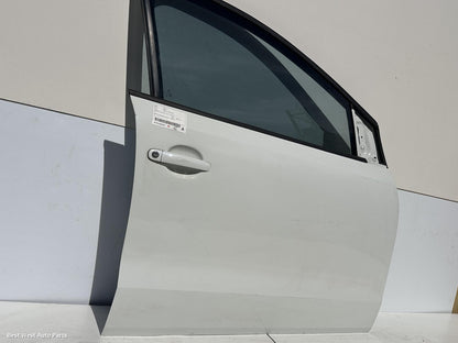 2015 VOLKSWAGEN POLO Right Front Door