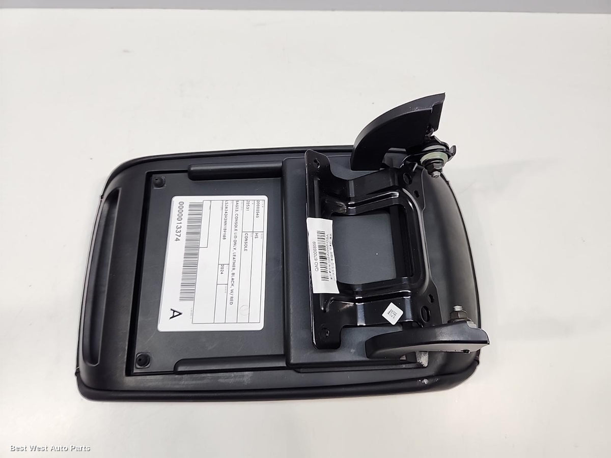 2024 MG HS Console